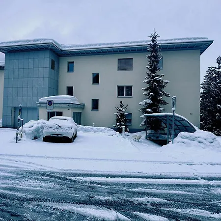 Piz Alpina Grosse, Moderne Mit Bergsicht *